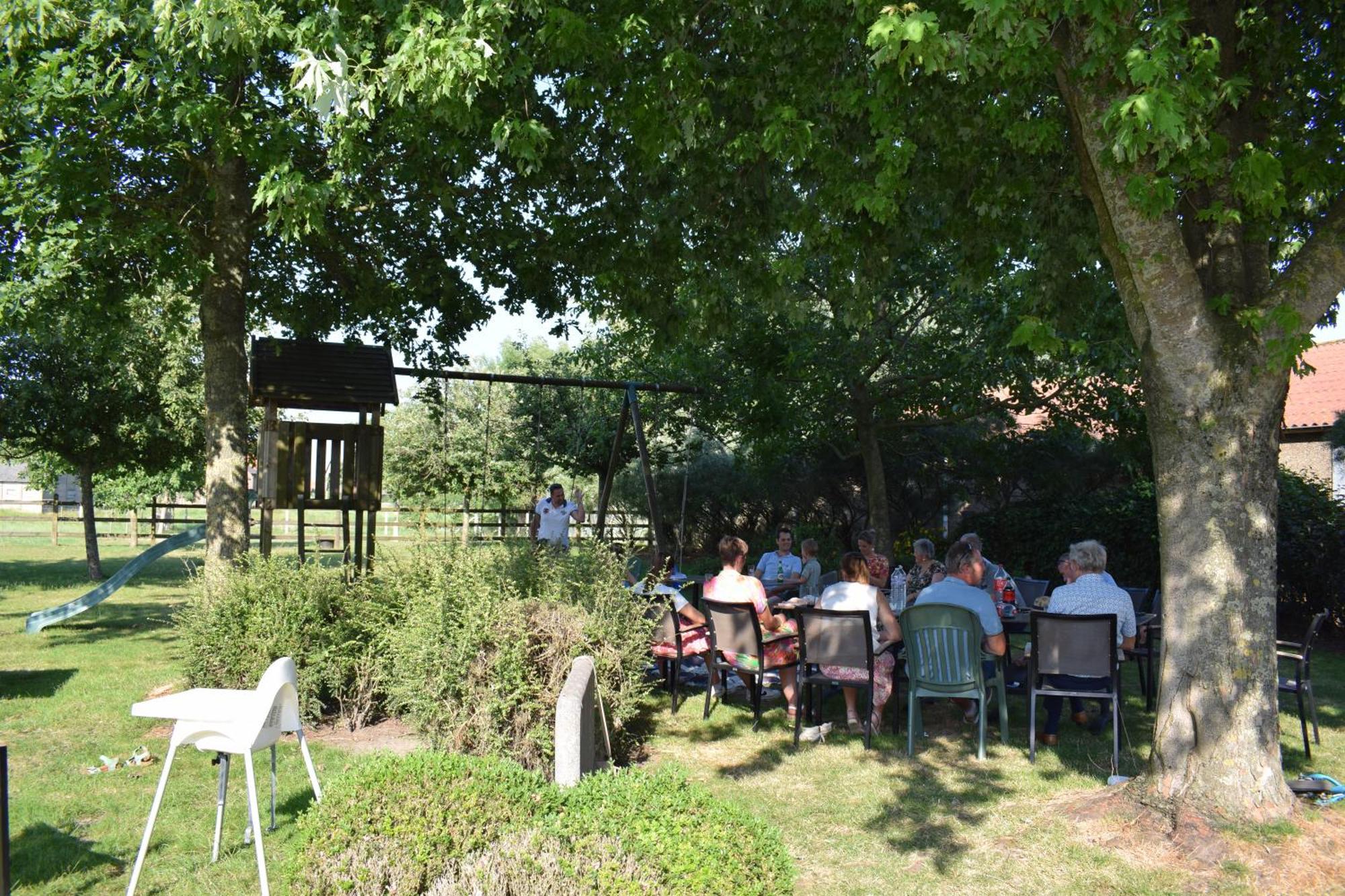 De Meiboom Vakantiehoeve Tot 21 Pers Langemark المظهر الخارجي الصورة